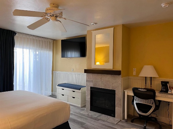 Monterey Bay Lodge image 7